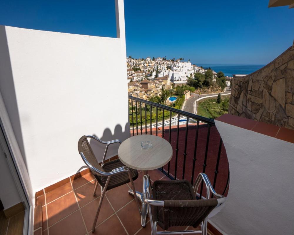 Hostal Casa Mercedes Nerja Exterior photo